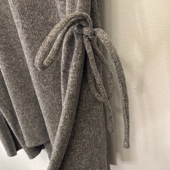 Highline Collective Womens XS Gray Knit Long Sleeve Top Tie Detail Sleeves Work - Picture 3 of 5